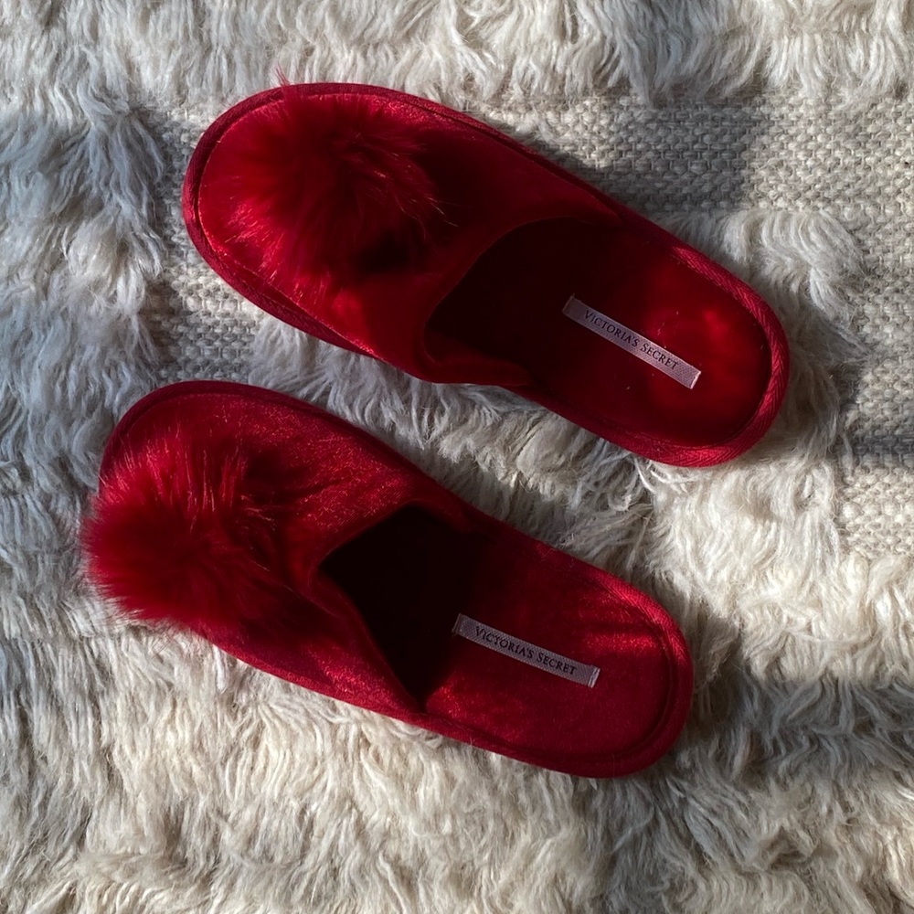 Fluffy VS slippers